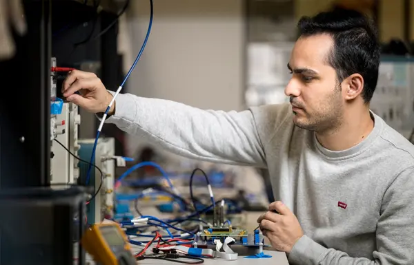 Ramin Javadi in lab
